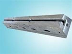 地軌-地梁-地平臺(tái)